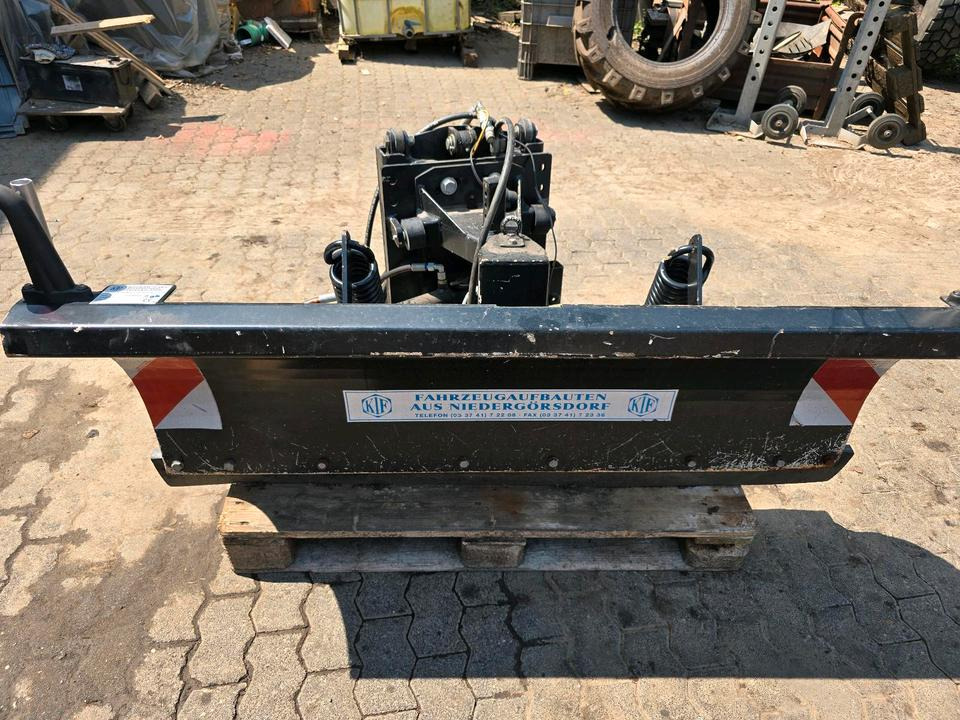 KIF CM 2000 Schneepflug Schneeschild Schneeschieber Räumschild Winterdienst für Kleintraktore Iseki Kubota Multicar - Cuchilla quitanieves: foto 4 KIF CM 2000 Schneepflug Schneeschild Schneeschieber Räumschild Winterdienst für Kleintraktore Iseki Kubota Multicar - Cuchilla quitanieves: foto 4