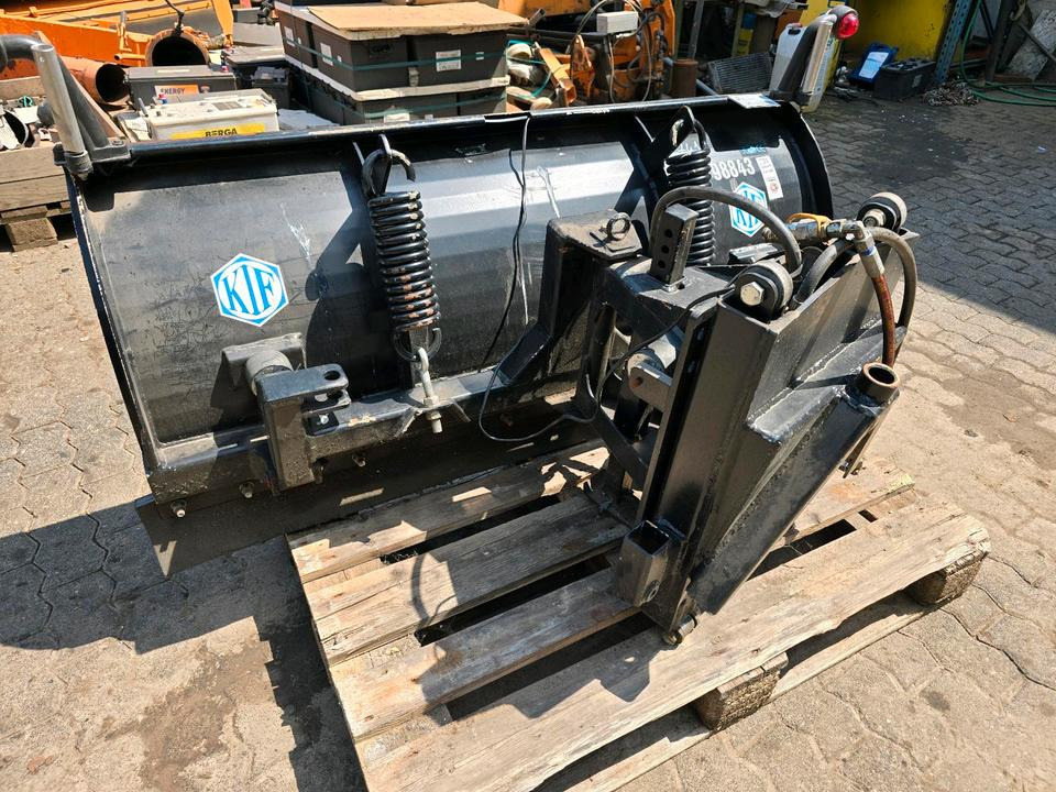 KIF CM 2000 Schneepflug Schneeschild Schneeschieber Räumschild Winterdienst für Kleintraktore Iseki Kubota Multicar - Cuchilla quitanieves: foto 2 KIF CM 2000 Schneepflug Schneeschild Schneeschieber Räumschild Winterdienst für Kleintraktore Iseki Kubota Multicar - Cuchilla quitanieves: foto 2