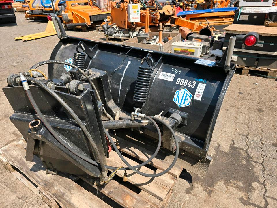 KIF CM 2000 Schneepflug Schneeschild Schneeschieber Räumschild Winterdienst für Kleintraktore Iseki Kubota Multicar - Cuchilla quitanieves: foto 1 KIF CM 2000 Schneepflug Schneeschild Schneeschieber Räumschild Winterdienst für Kleintraktore Iseki Kubota Multicar - Cuchilla quitanieves: foto 1