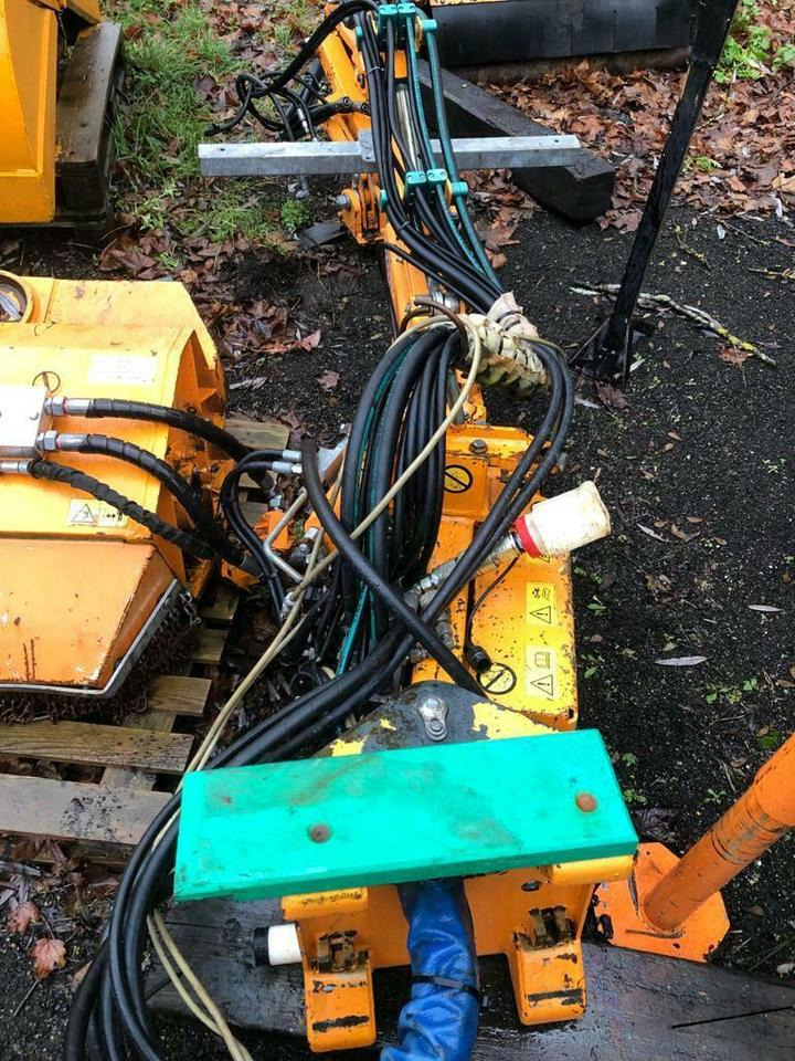 Mulag MRK 300 Randstreifenmäher Böschungsmulcher Mähausleger MKM - Desbrozadora lateral: foto 4 Mulag MRK 300 Randstreifenmäher Böschungsmulcher Mähausleger MKM - Desbrozadora lateral: foto 4