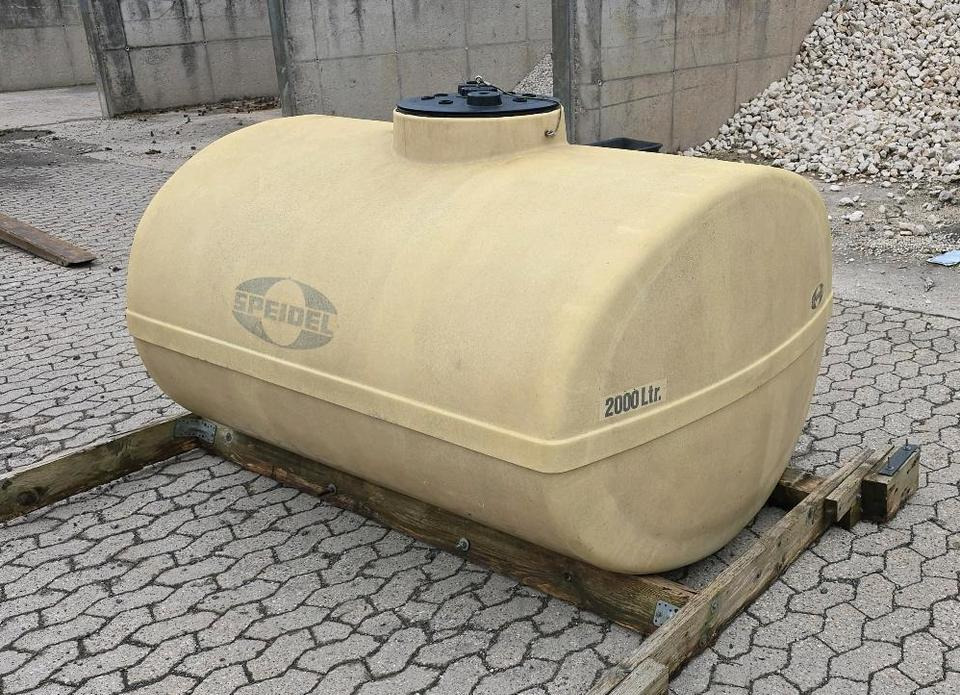 Schmidt Mulag 2m3 Wassertank Wasserfass Speidel für Unimog UGE UGN 405 U300 400 500 427 430 LKW Boschung wassertank Laugentank Bewässerung 5000liter - Contenedor cisterna: foto 1 Schmidt Mulag 2m3 Wassertank Wasserfass Speidel für Unimog UGE UGN 405 U300 400 500 427 430 LKW Boschung wassertank Laugentank Bewässerung 5000liter - Contenedor cisterna: foto 1
