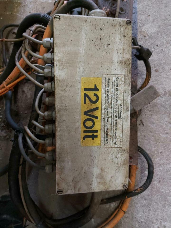 Schmidt Salzstreuer SST DST Hydr. Steuerblock Platine Steuerung - Válvula hidráulica para Vehículo municipal: foto 1 Schmidt Salzstreuer SST DST Hydr. Steuerblock Platine Steuerung - Válvula hidráulica para Vehículo municipal: foto 1