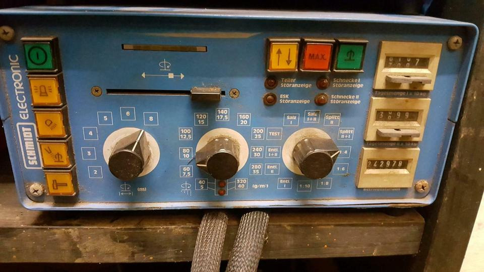 Schmidt Salzstreuer SST DST Hydr. Steuerblock Platine Steuerung - Válvula hidráulica para Vehículo municipal: foto 4 Schmidt Salzstreuer SST DST Hydr. Steuerblock Platine Steuerung - Válvula hidráulica para Vehículo municipal: foto 4