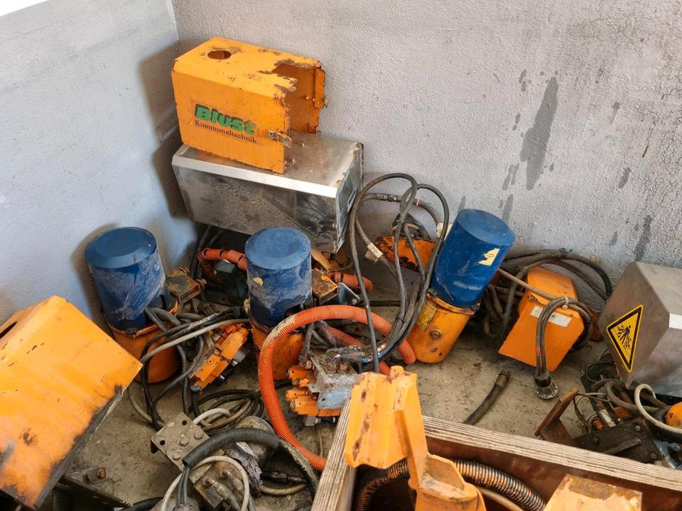 Schneepflughydraulik Schmidt Beilhack Elektrohydraulik Schneepflüge Schneeschild Schneeschieber LKW Unimog Bordcomputer Steuerung - Unidad de control para Vehículo municipal: foto 2 Schneepflughydraulik Schmidt Beilhack Elektrohydraulik Schneepflüge Schneeschild Schneeschieber LKW Unimog Bordcomputer Steuerung - Unidad de control para Vehículo municipal: foto 2