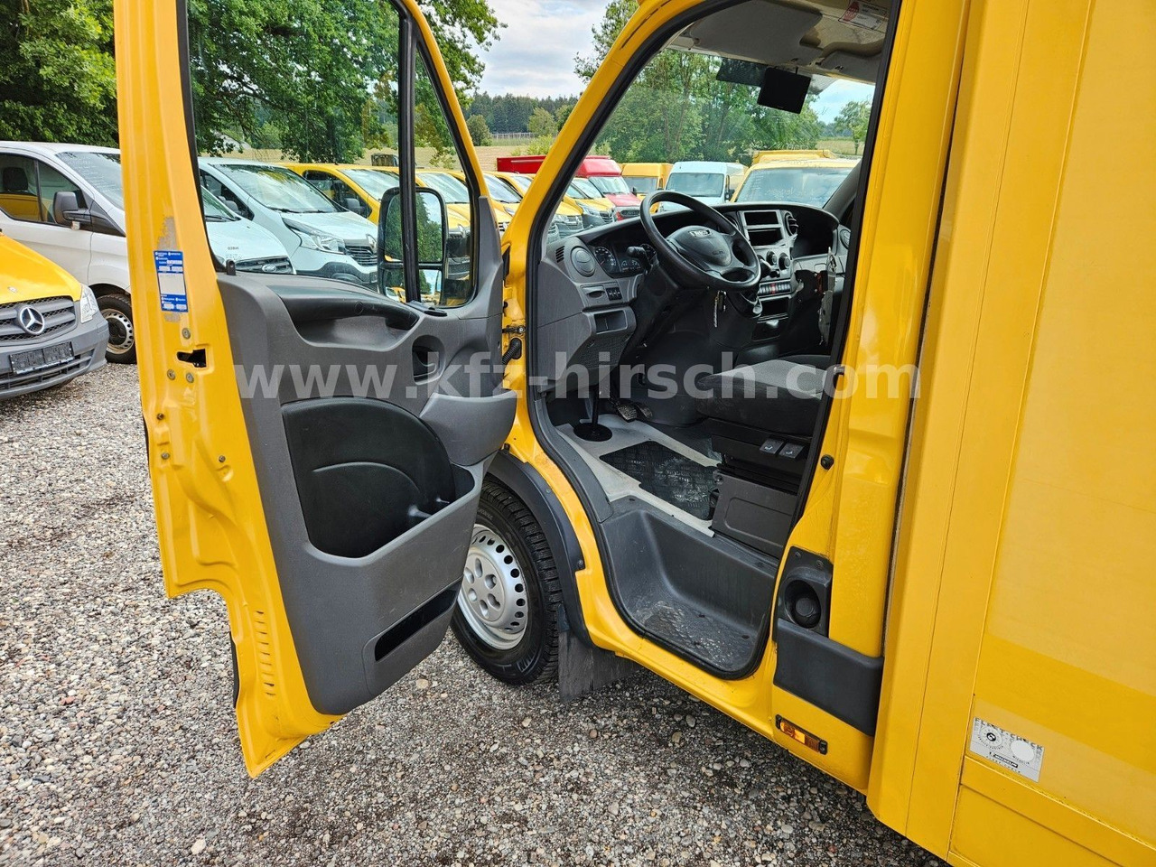 Furgoneta caja cerrada Iveco Daily Koffer * KURZE VERSION * Koffer: foto 11