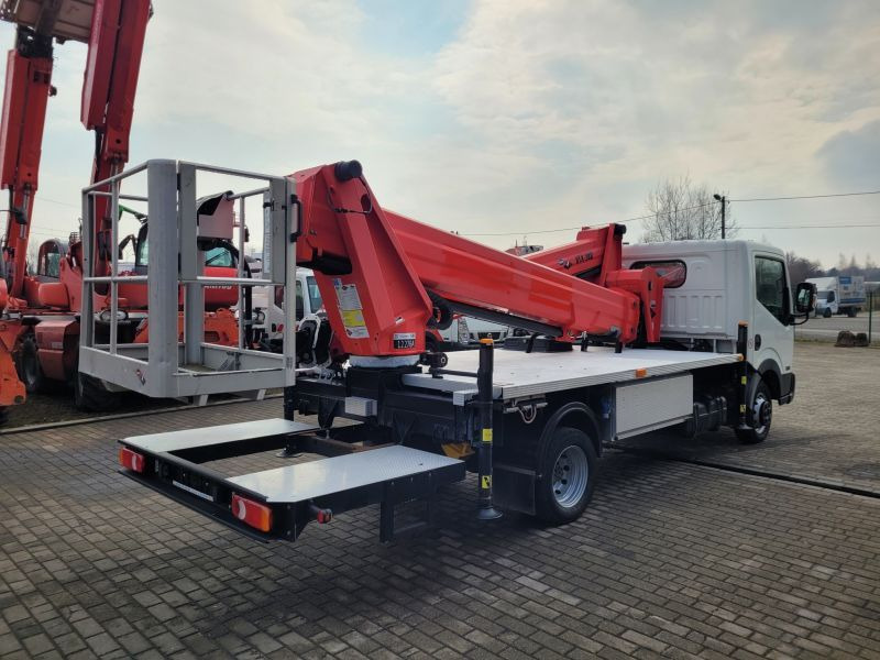 Nissan Cabstar NT400 podnośnik koszowy 24 m Versalift VTX-240 - Camión con plataforma elevadora: foto 4 Nissan Cabstar NT400 podnośnik koszowy 24 m Versalift VTX-240 - Camión con plataforma elevadora: foto 4