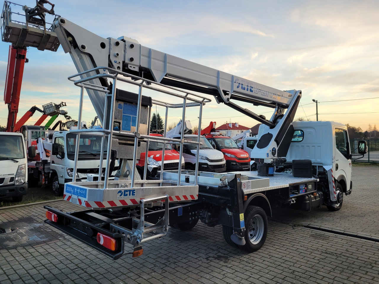 Renault Renault Maxity podnośnik koszowy zwyżka 20 m CTE B-lift 20 JHV - Camión con plataforma elevadora: foto 4 Renault Renault Maxity podnośnik koszowy zwyżka 20 m CTE B-lift 20 JHV - Camión con plataforma elevadora: foto 4