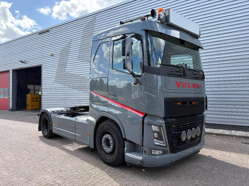 Volvo FH 500 / DUAL CLUCH / DYNAMIC STEERING / LUCHTGEVEERD CHASSIS / - Cabeza tractora: foto 1 Volvo FH 500 / DUAL CLUCH / DYNAMIC STEERING / LUCHTGEVEERD CHASSIS / - Cabeza tractora: foto 1