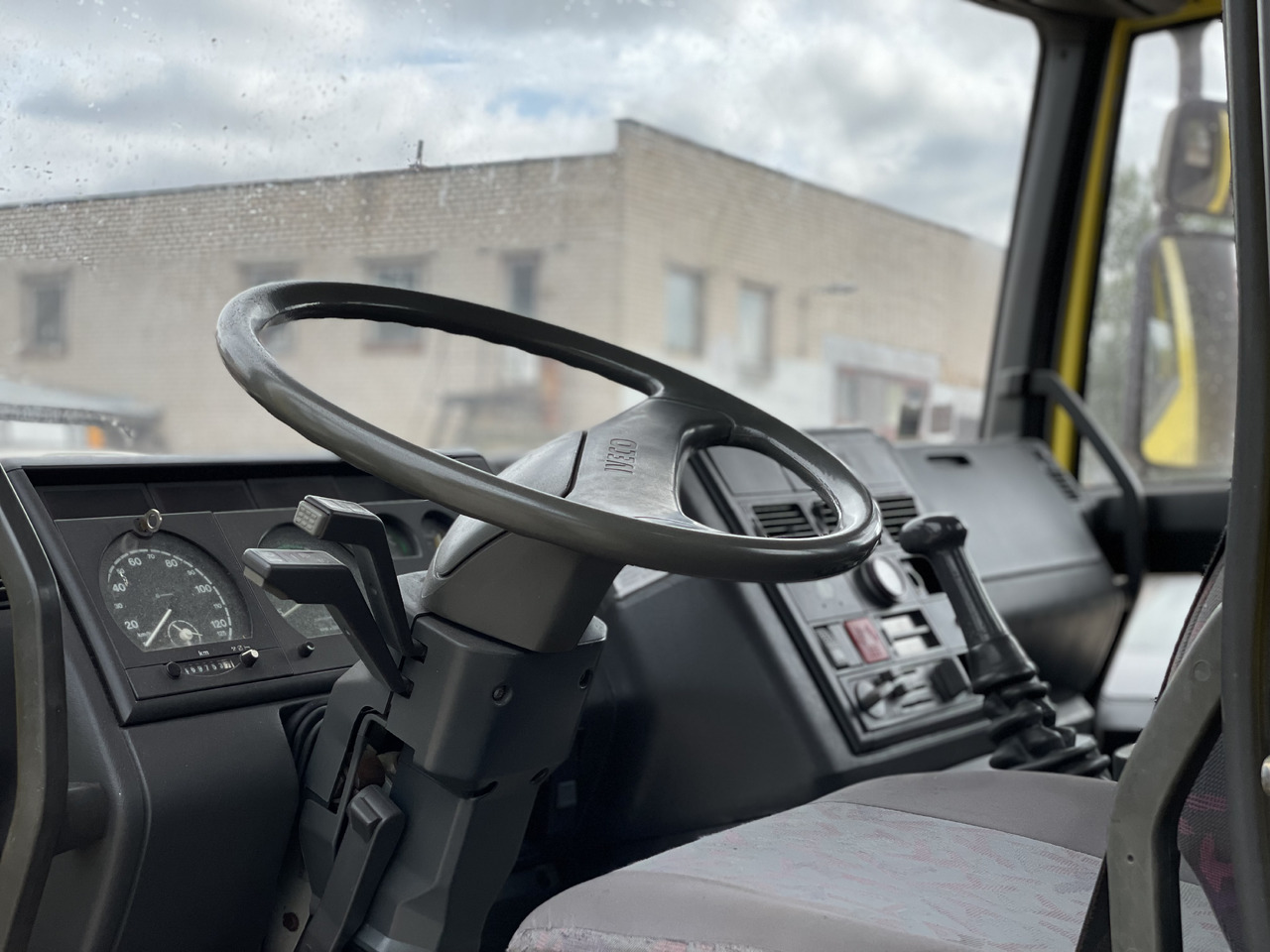 Camión volquete IVECO EUROCARGO: foto 8