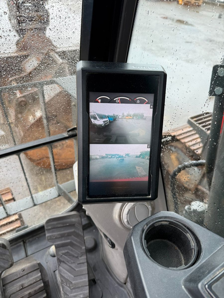 Excavadora de cadenas Volvo ECR 235 EL: foto 14