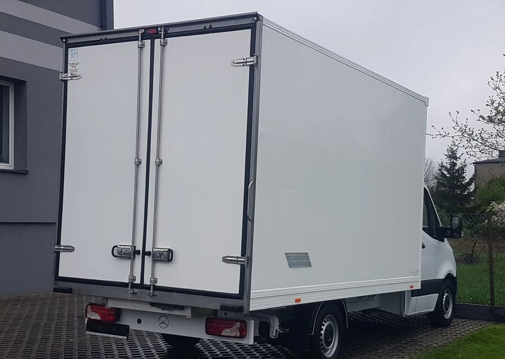 Mercedes-Benz Sprinter KONTENER 8EP 4,11x2,15x2,30 KLIMA 314 CDI MANUAL KRAJOWY AC - Furgoneta caja cerrada: foto 4 Mercedes-Benz Sprinter KONTENER 8EP 4,11x2,15x2,30 KLIMA 314 CDI MANUAL KRAJOWY AC - Furgoneta caja cerrada: foto 4