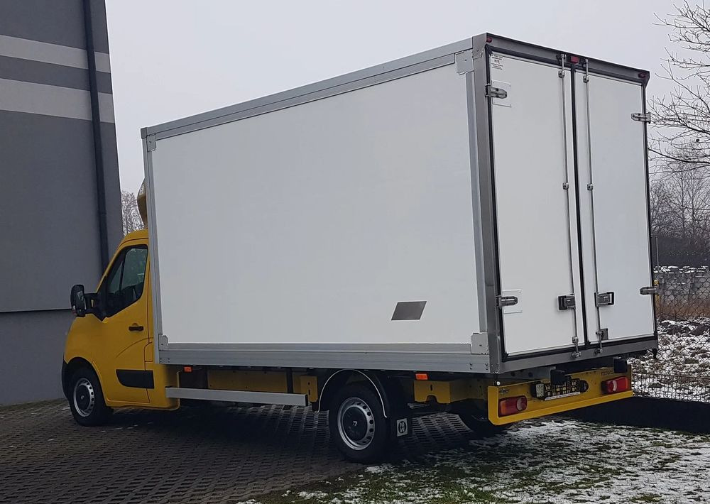 Renault MASTER KONTENER 8EP 4,21x2,23x2,22 KLIMA KRAJOWY MANUAL 6-BIEGÓW - Furgoneta caja cerrada: foto 3 Renault MASTER KONTENER 8EP 4,21x2,23x2,22 KLIMA KRAJOWY MANUAL 6-BIEGÓW - Furgoneta caja cerrada: foto 3