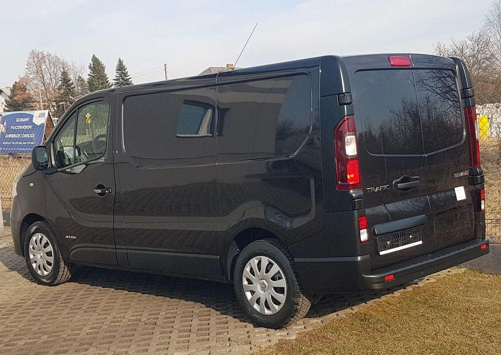 Renault TRAFIC KLIMA TEMPOMAT 1,6 DCI 145 BLASZAK VAN FURGON KRAJOWY L1H1 - Furgoneta pequeña: foto 3 Renault TRAFIC KLIMA TEMPOMAT 1,6 DCI 145 BLASZAK VAN FURGON KRAJOWY L1H1 - Furgoneta pequeña: foto 3