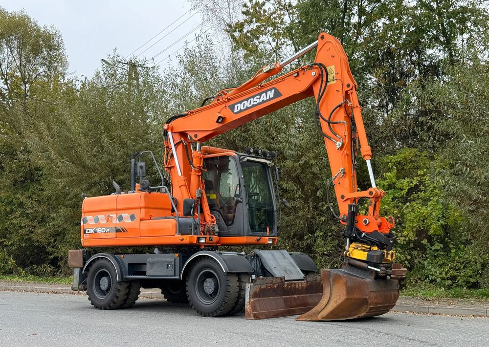Doosan * DOOSAN DX160W *ROTOTILT* GPS 2D Leica * Sprowadzona * Stan Perfekcyjny * Koparka Kołowa * - Excavadora de ruedas: foto 2 Doosan * DOOSAN DX160W *ROTOTILT* GPS 2D Leica * Sprowadzona * Stan Perfekcyjny * Koparka Kołowa * - Excavadora de ruedas: foto 2