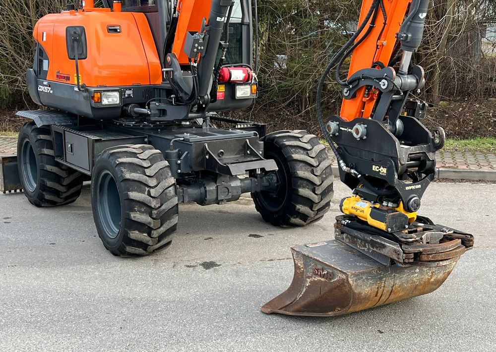 Doosan DOOSAN DX57W *ROTOTILT* 2200 Motogodzin * Jak Nowa * Sprowadzona * Stan Perfekcyjny - Excavadora de ruedas: foto 3 Doosan DOOSAN DX57W *ROTOTILT* 2200 Motogodzin * Jak Nowa * Sprowadzona * Stan Perfekcyjny - Excavadora de ruedas: foto 3