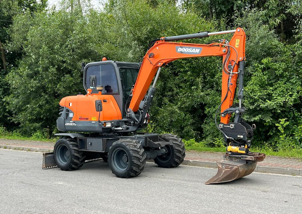 Doosan DOOSAN DX57W *ROTOTILT* 2200 Motogodzin * Jak Nowa * Sprowadzona * Stan Perfekcyjny - Excavadora de ruedas: foto 2 Doosan DOOSAN DX57W *ROTOTILT* 2200 Motogodzin * Jak Nowa * Sprowadzona * Stan Perfekcyjny - Excavadora de ruedas: foto 2