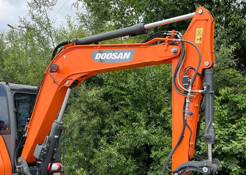 Doosan DOOSAN DX57W *ROTOTILT* 2200 Motogodzin * Jak Nowa * Sprowadzona * Stan Perfekcyjny - Excavadora de ruedas: foto 4 Doosan DOOSAN DX57W *ROTOTILT* 2200 Motogodzin * Jak Nowa * Sprowadzona * Stan Perfekcyjny - Excavadora de ruedas: foto 4