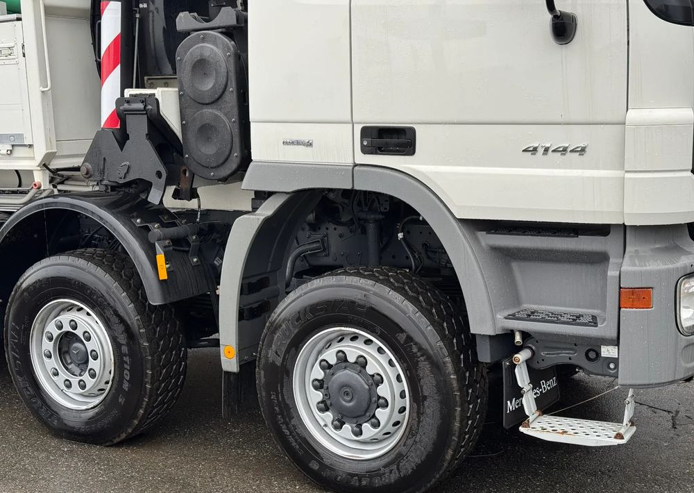 Mercedes-Benz * Mercedes 8x6 Actros 4144 * HDS Palfinger 150002 + FLY JIB PJ 170 * Dźwig * 40 TON * Wyciągarka * 35 Metrów * Kosz * - Camión caja abierta, Camión grúa: foto 5 Mercedes-Benz * Mercedes 8x6 Actros 4144 * HDS Palfinger 150002 + FLY JIB PJ 170 * Dźwig * 40 TON * Wyciągarka * 35 Metrów * Kosz * - Camión caja abierta, Camión grúa: foto 5