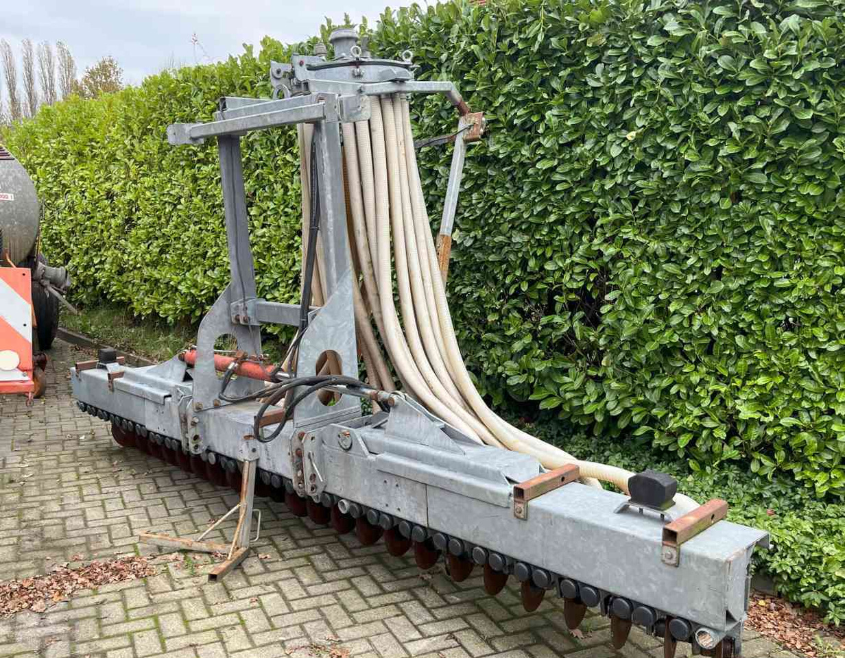 Jako ZBM 480 Zodebemester graslandbemester injecteur mestverwerking - Inyector de purín: foto 1 Jako ZBM 480 Zodebemester graslandbemester injecteur mestverwerking - Inyector de purín: foto 1