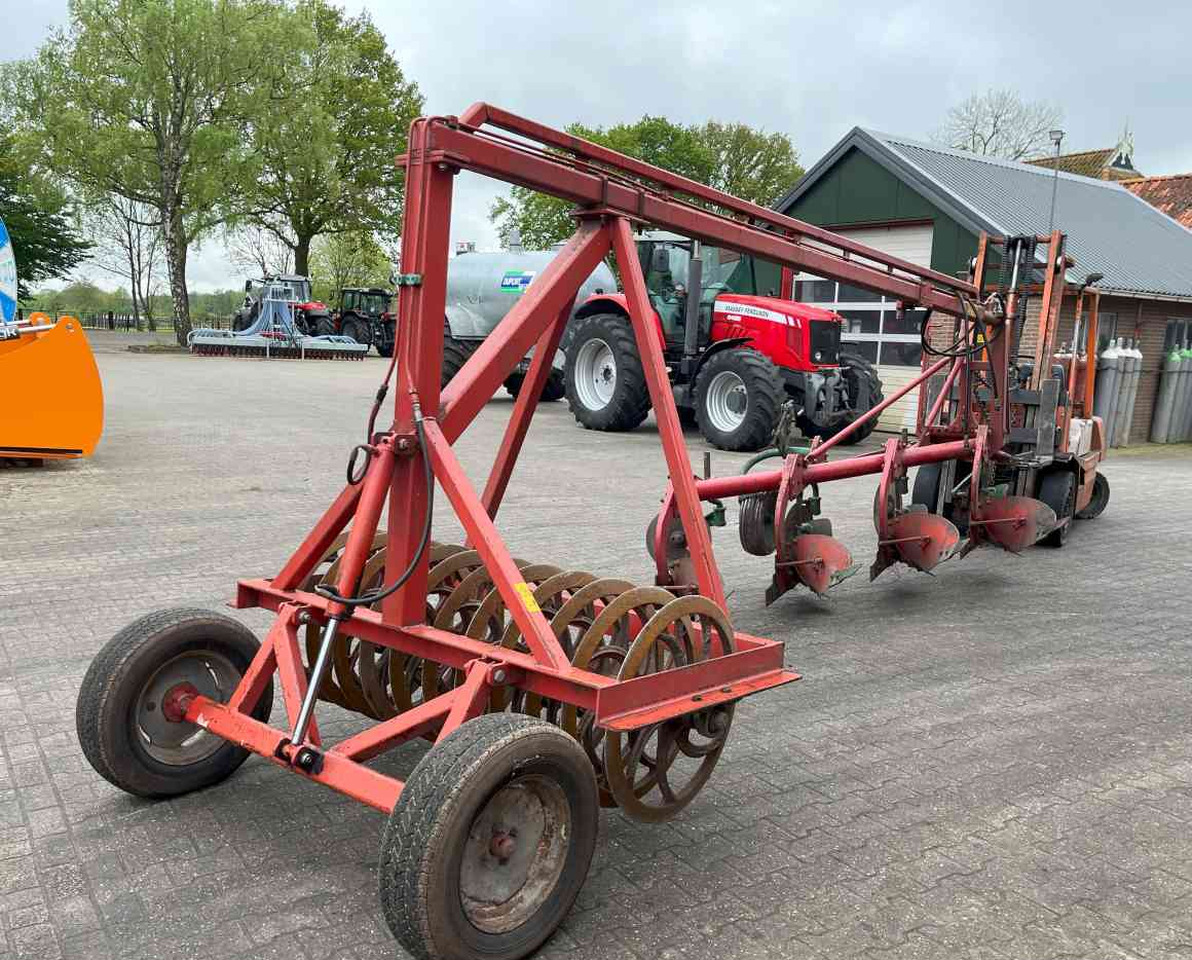 Kverneland 4 schaar ploeg + Evers vorenpakker grondbewerking - Arado: foto 3 Kverneland 4 schaar ploeg + Evers vorenpakker grondbewerking - Arado: foto 3