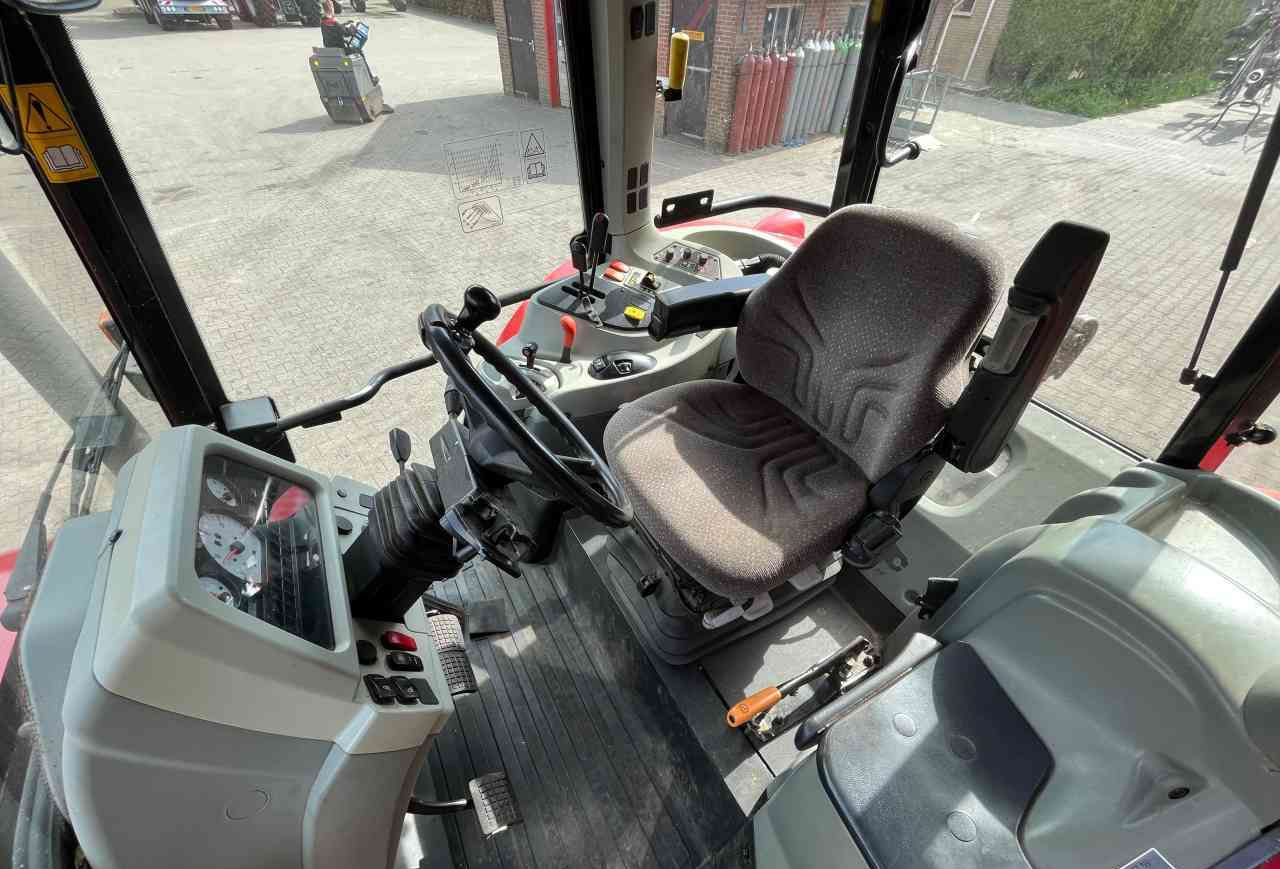 Tractor Massey Ferguson 5435 Dyna-4 Tractoren: foto 7