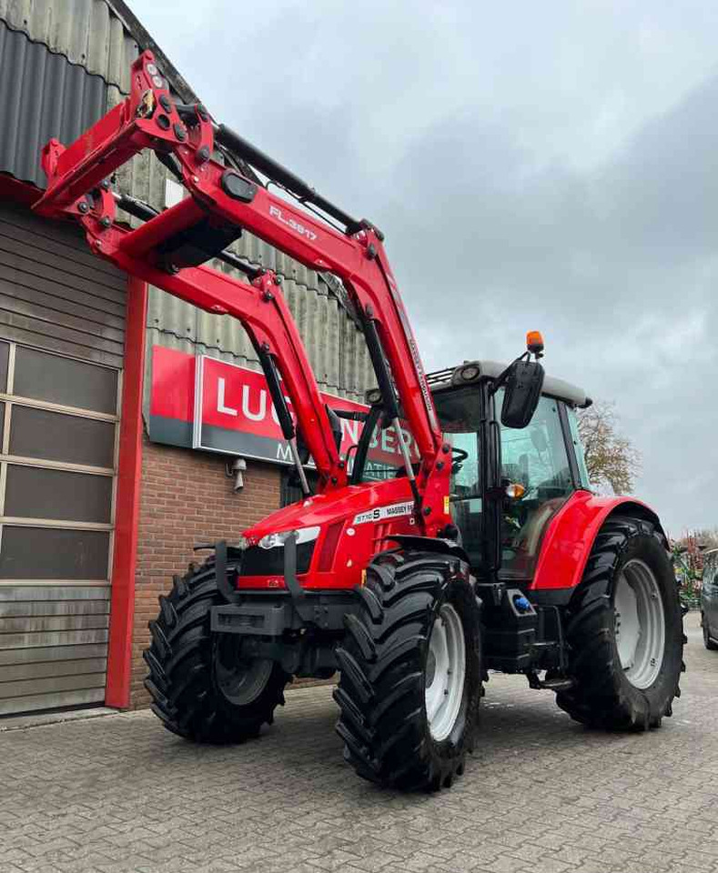 Massey Ferguson 5710S Dyna-4 Essential *Verkocht/sold* - Tractor: foto 2 Massey Ferguson 5710S Dyna-4 Essential *Verkocht/sold* - Tractor: foto 2