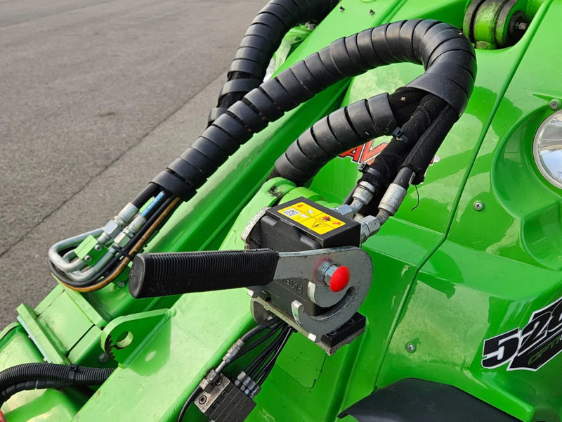 Minicargadora de cadenas Avant 528: foto 15