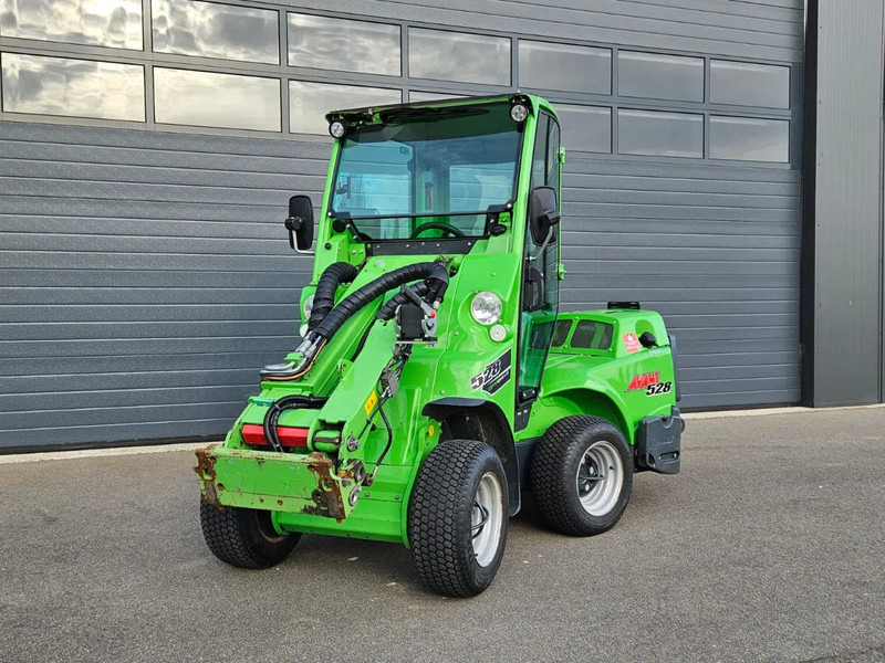 Minicargadora de cadenas Avant 528: foto 7