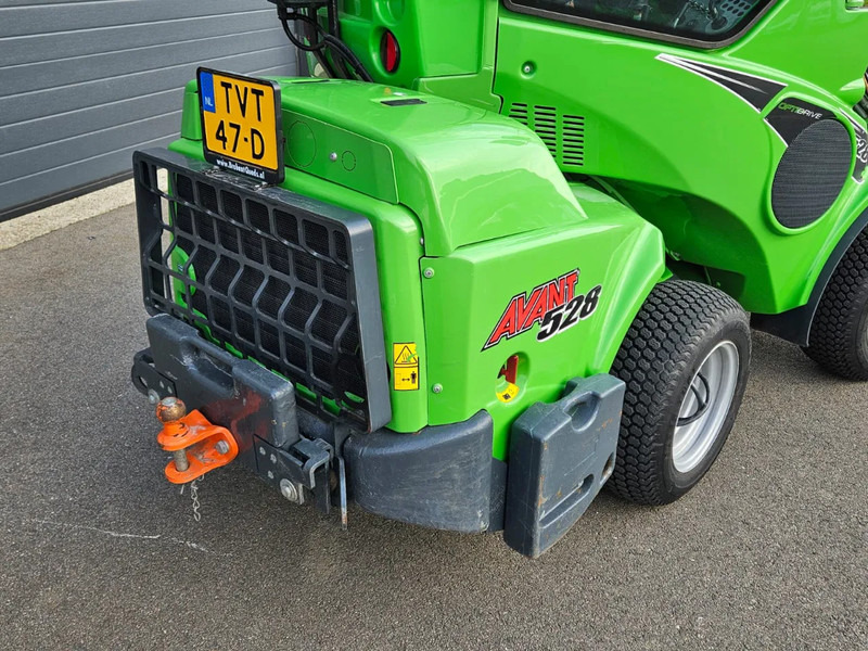 Minicargadora de cadenas Avant 528: foto 9