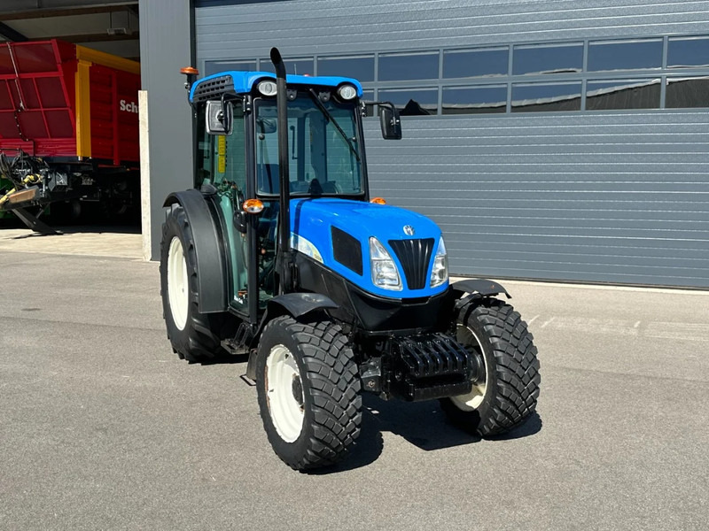 New Holland T4050N Supersteer - Tractor: foto 1 New Holland T4050N Supersteer - Tractor: foto 1