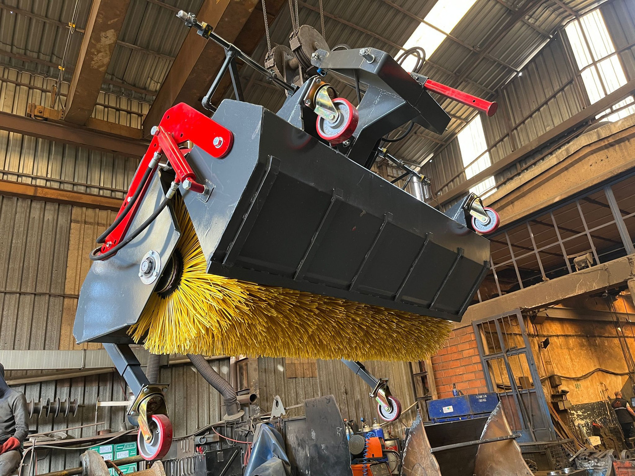 Bobcat - Barredora cucharón para Vehículo municipal: foto 3 Bobcat - Barredora cucharón para Vehículo municipal: foto 3