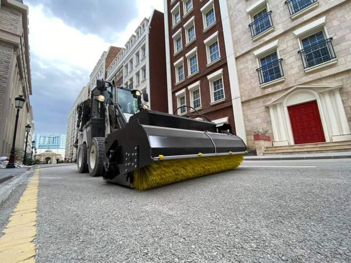 Bobcat - Barredora cucharón para Vehículo municipal: foto 2 Bobcat - Barredora cucharón para Vehículo municipal: foto 2