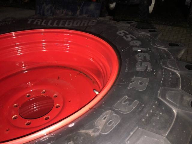 Trelleborg 650/65 R38 + 540/65 R28 TM800 - Neumáticos y llantas para Maquinaria agrícola: foto 4 Trelleborg 650/65 R38 + 540/65 R28 TM800 - Neumáticos y llantas para Maquinaria agrícola: foto 4