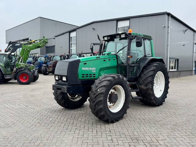 Valtra 8350 Hitech - Tractor: foto 3 Valtra 8350 Hitech - Tractor: foto 3