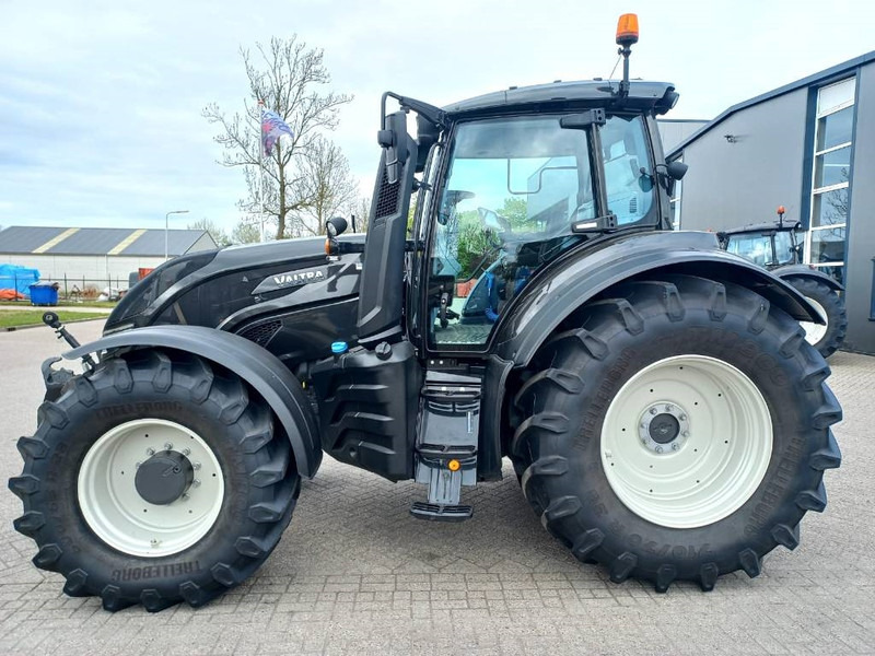 Valtra T174 Direct Smart Touch, 2021, 450 hours! - Tractor: foto 3 Valtra T174 Direct Smart Touch, 2021, 450 hours! - Tractor: foto 3