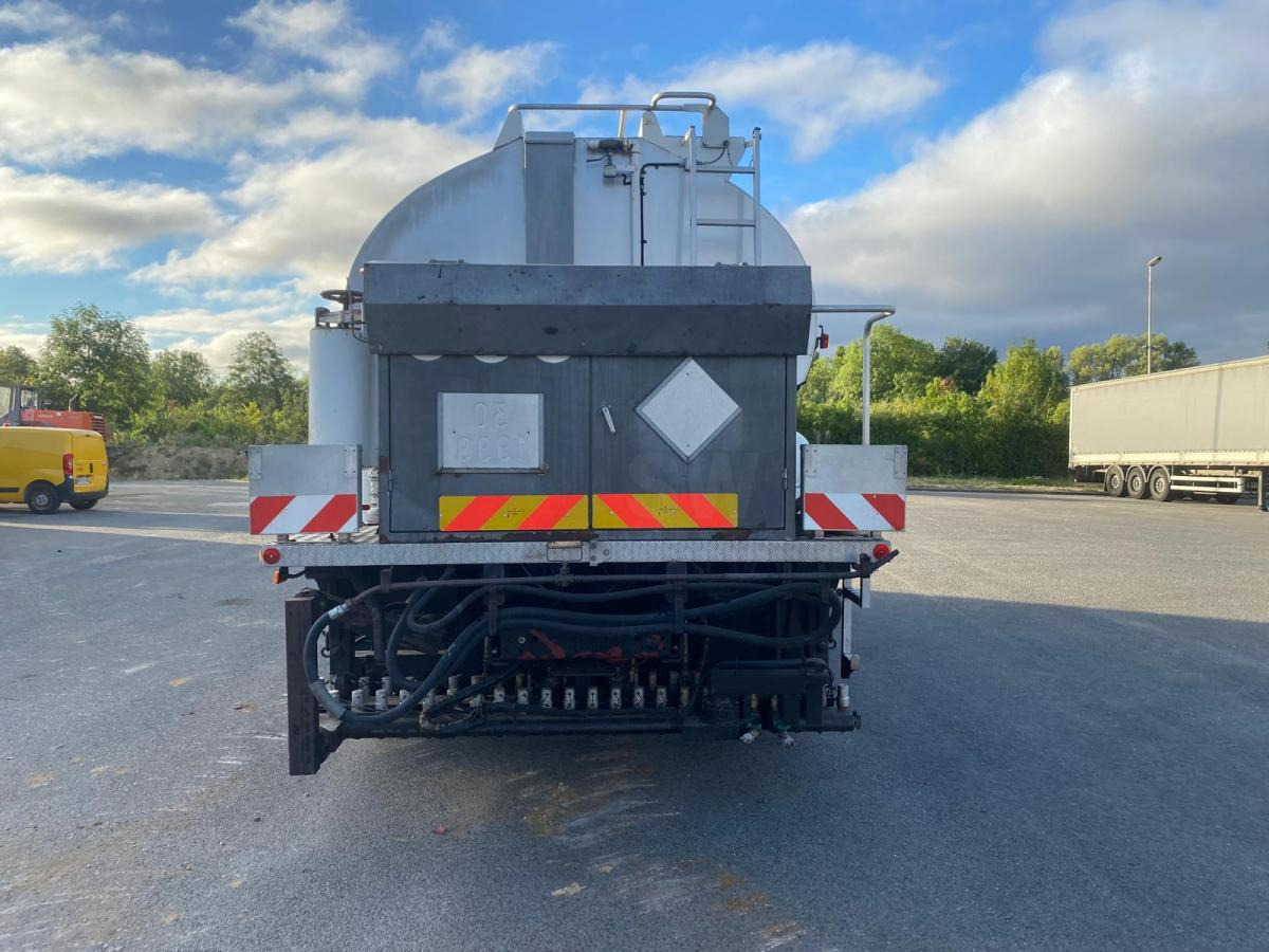 Renault Premium 300 CV - Camión cisterna: foto 4 Renault Premium 300 CV - Camión cisterna: foto 4