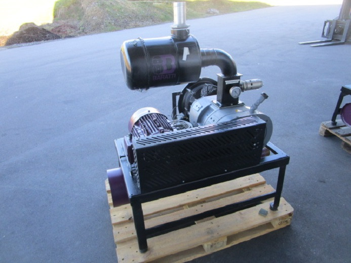 BARRATI VAKUUMPUMPE MIT GESTELL MIT ANSAUGFILTER UND SCHALLDÄMPFER - Maquinaria industrial: foto 4 BARRATI VAKUUMPUMPE MIT GESTELL MIT ANSAUGFILTER UND SCHALLDÄMPFER - Maquinaria industrial: foto 4
