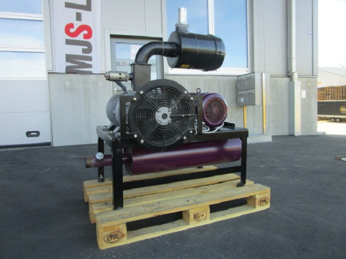 BARRATI VAKUUMPUMPE MIT GESTELL MIT ANSAUGFILTER UND SCHALLDÄMPFER - Maquinaria industrial: foto 1 BARRATI VAKUUMPUMPE MIT GESTELL MIT ANSAUGFILTER UND SCHALLDÄMPFER - Maquinaria industrial: foto 1