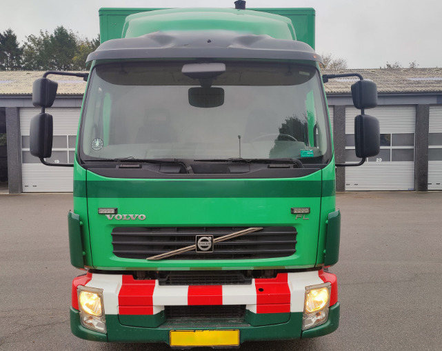 Volvo Industrial pressure washer - Vehículo municipal, Camión: foto 2 Volvo Industrial pressure washer - Vehículo municipal, Camión: foto 2