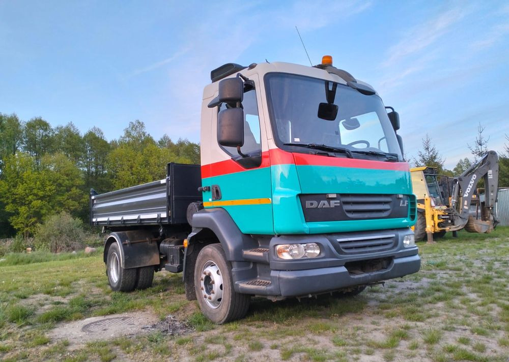 DAF LF 55.220 - Camión volquete: foto 3 DAF LF 55.220 - Camión volquete: foto 3