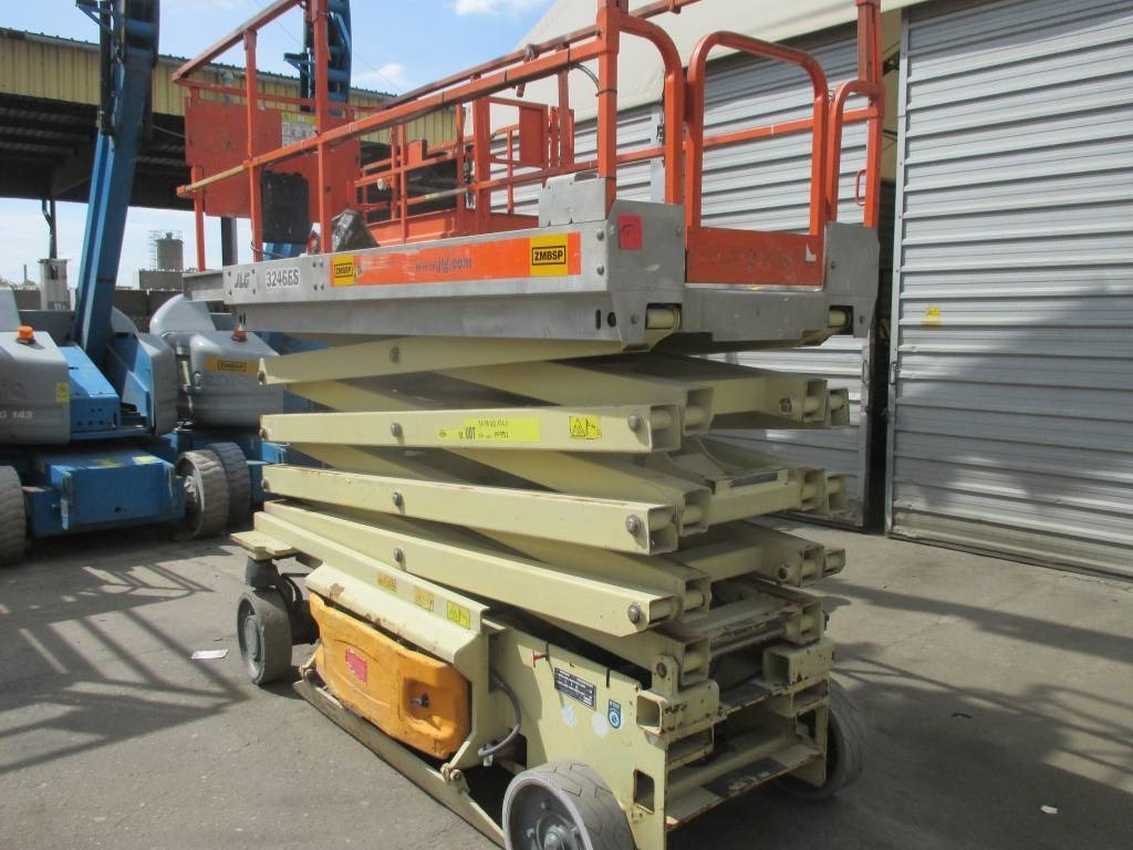 Plataforma de tijeras JLG 3246 ES: foto 8