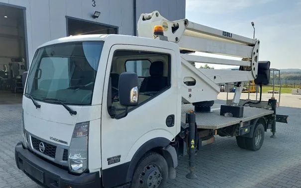 Nissan NT 400 CABSTAR podnośnik koszowy ISOLI PNT 210 JD4 - Camión con plataforma elevadora: foto 1 Nissan NT 400 CABSTAR podnośnik koszowy ISOLI PNT 210 JD4 - Camión con plataforma elevadora: foto 1
