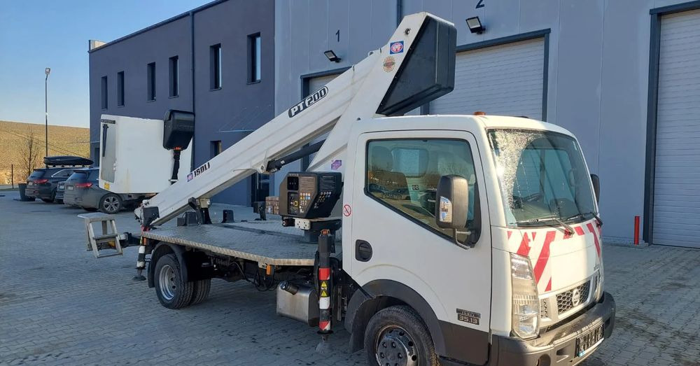 Nissan NT400 CABSTAR podnośnik koszowy ISOLI PT200 - Camión con plataforma elevadora: foto 4 Nissan NT400 CABSTAR podnośnik koszowy ISOLI PT200 - Camión con plataforma elevadora: foto 4