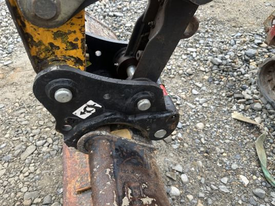 Bobcat E35 CLIM à 22 500 € HT - Miniexcavadora: foto 5 Bobcat E35 CLIM à 22 500 € HT - Miniexcavadora: foto 5