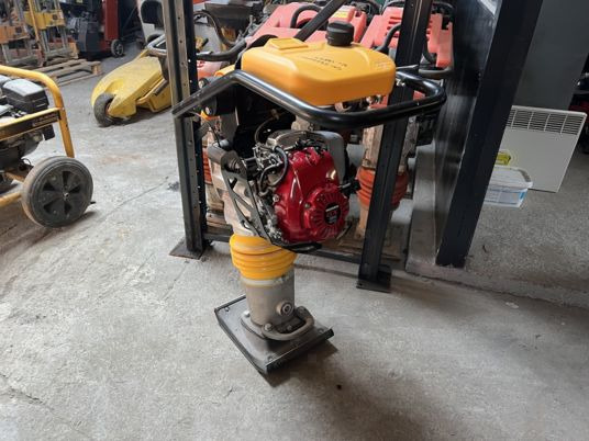 ENARCO PH60H - Vibroapisonador: foto 2 ENARCO PH60H - Vibroapisonador: foto 2