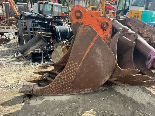 Godet 1M10 - axe 80 mm - Cazo: foto 4 Godet 1M10 - axe 80 mm - Cazo: foto 4