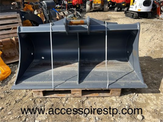 Godet 1M80 - axe 65 mm - Cazo: foto 1 Godet 1M80 - axe 65 mm - Cazo: foto 1