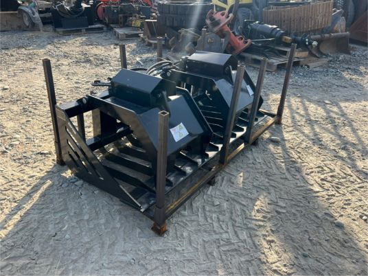 Godet grappin pour minichargeur - Cazo: foto 1 Godet grappin pour minichargeur - Cazo: foto 1