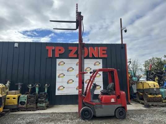 Nissan CHARIOT DIESEL 1T5 à 10500 € HT - Carretilla elevadora diésel: foto 2 Nissan CHARIOT DIESEL 1T5 à 10500 € HT - Carretilla elevadora diésel: foto 2