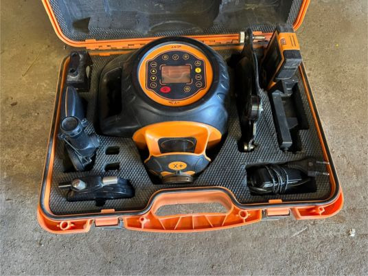 Niveau laser rotatif automatique GEO FENNEL - Equipo de construcción: foto 3 Niveau laser rotatif automatique GEO FENNEL - Equipo de construcción: foto 3